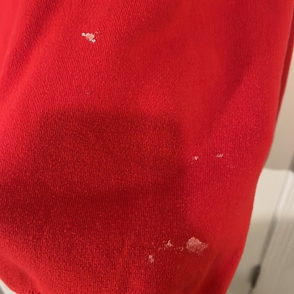 red crewneck - Picture 3 of 4